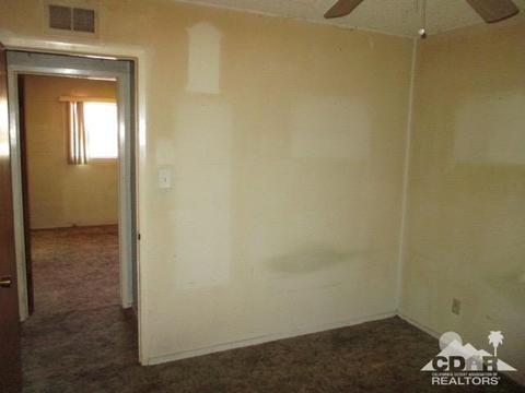 992 N Willow Ave, Rialto, CA 92376 photo 15