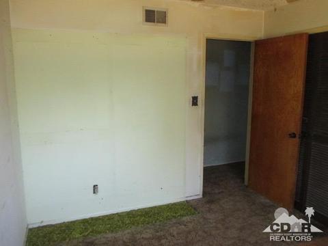 992 N Willow Ave, Rialto, CA 92376 photo 12