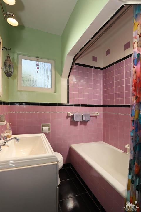6933 Valmont St, Tujunga, CA 91042 photo 11