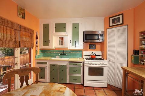 6933 Valmont St, Tujunga, CA 91042 photo 4