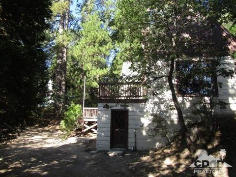 283 Walnut Dr, Lake Arrowhead, CA 92352 photo 2
