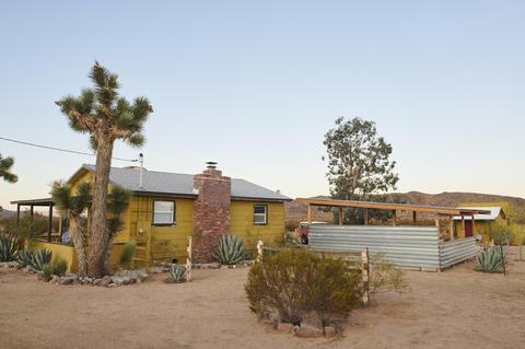 1373 Avalon Ave, Yucca Valley, CA 92284 photo 3