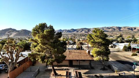 61807 Hilltop Dr, Joshua Tree, CA 92252 photo 2