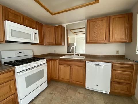 61807 Hilltop Dr, Joshua Tree, CA 92252 photo 9