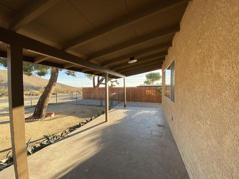 61807 Hilltop Dr, Joshua Tree, CA 92252 photo 3
