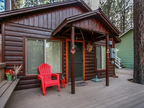 912 E Barker Blvd, Big Bear City, CA 92314 photo 3