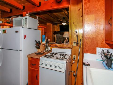 912 E Barker Blvd, Big Bear City, CA 92314 photo 13