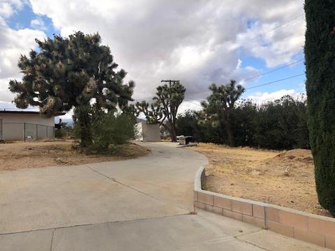 56654 Piute Trl, Yucca Valley, CA 92284 photo 4