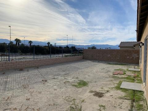 83287 Greenbrier Dr, Indio, CA 92203 photo 4