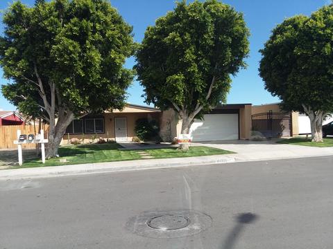 44320 Laurel St, Indio, CA 92201 photo 2