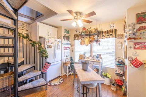 677 Holmes, Sugarloaf, CA 92386 photo 9