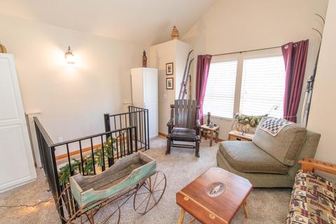 677 Holmes, Sugarloaf, CA 92386 photo 22