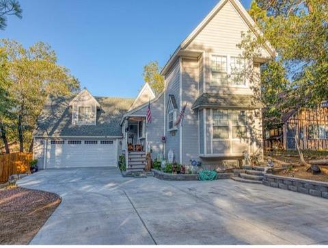 677 Holmes, Sugarloaf, CA 92386 photo 3