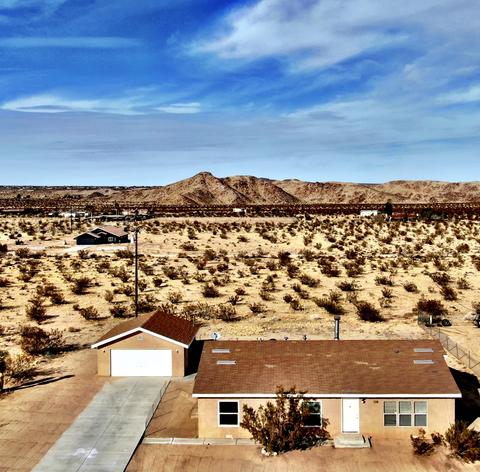 63448 Walpi Dr, Joshua Tree, CA 92252 photo 2
