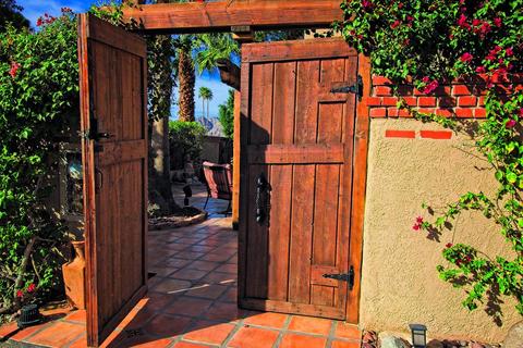 52820 Eisenhower Dr, La Quinta, CA 92253 photo 4