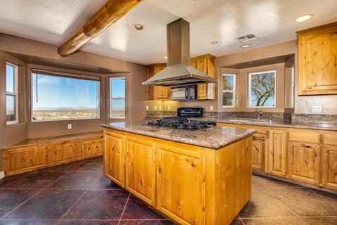 57669 Lowe Ln, Yucca Valley, CA 92284 photo 4