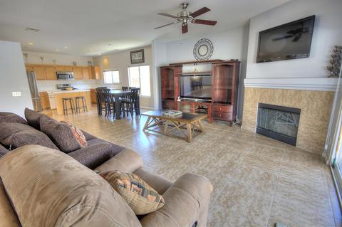 83076 Singing Hills Dr, Indio, CA 92203 photo 6