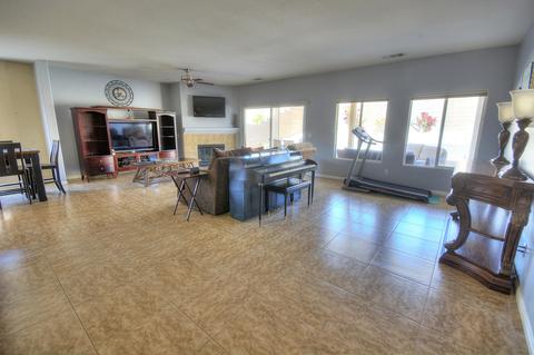 83076 Singing Hills Dr, Indio, CA 92203 photo 4