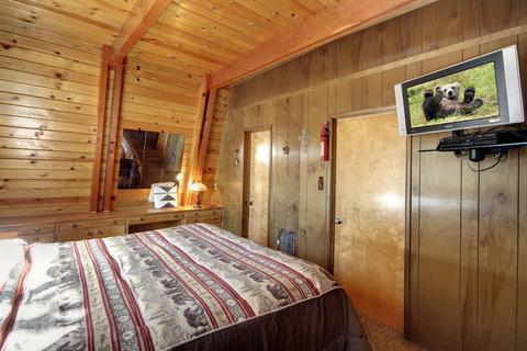 933 Nana Ave, Big Bear City, CA 92314 photo 18