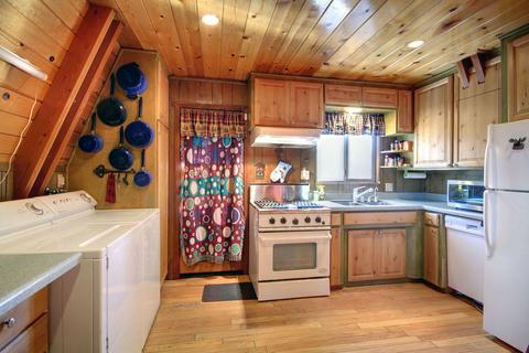 933 Nana Ave, Big Bear City, CA 92314 photo 13