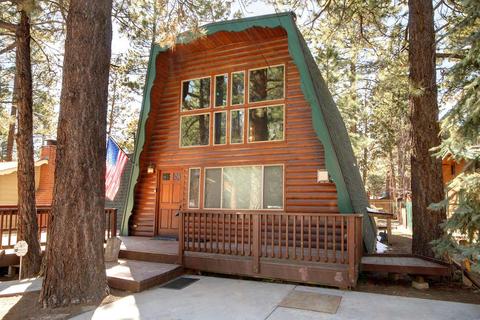 933 Nana Ave, Big Bear City, CA 92314 photo 1