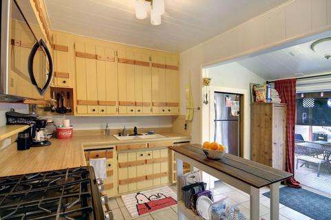 912 Wendy Ave, Big Bear City, CA 92314 photo 9