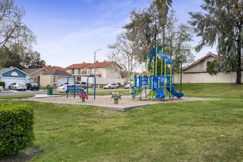 1710 Express Cir, Colton, CA 92324 photo 17