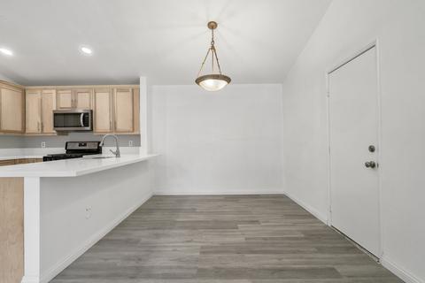 1710 Express Cir, Colton, CA 92324 photo 9