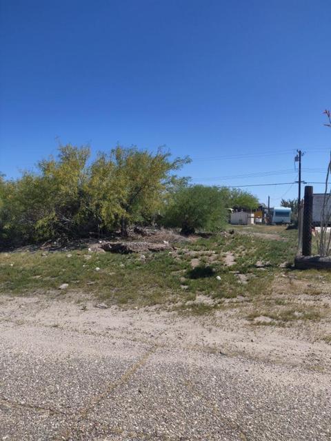 211 Indio Ave, Thermal, CA 92274 photo 2