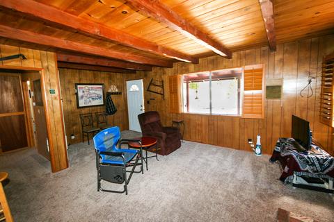 130 Maple Ln, Sugarloaf, CA 92386 photo 4