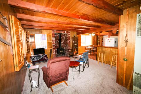 130 Maple Ln, Sugarloaf, CA 92386 photo 2