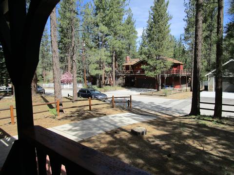 906 Mountain Ln, Big Bear City, CA 92314 photo 8