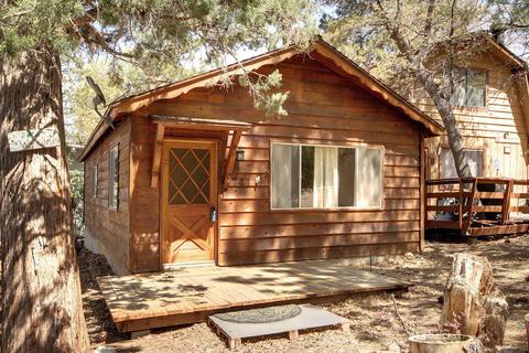 721 Moreno Ln, Sugarloaf, CA 92386 photo 1