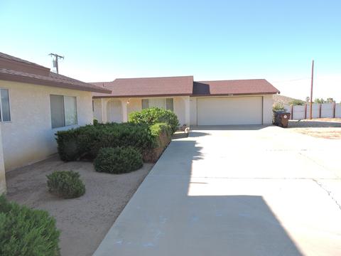 57740 Ivanhoe Dr, Yucca Valley, CA 92284 photo 2