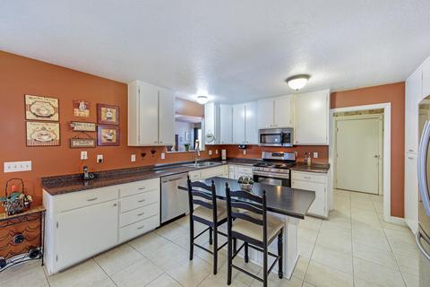 7886 Bannock Trl, Yucca Valley, CA 92284 photo 6