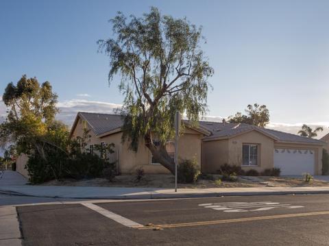 83265 Albion Dr, Indio, CA 92201 photo 2