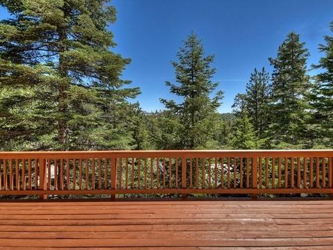 649 Sutter Ln, Lake Arrowhead, CA 92352 photo 3