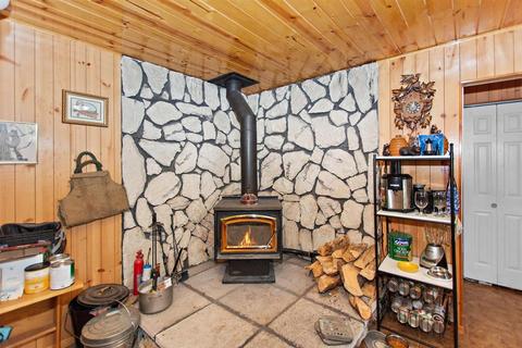 433 Kern, Sugarloaf, CA 92386 photo 6