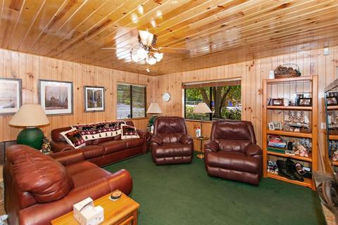 433 Kern, Sugarloaf, CA 92386 photo 3