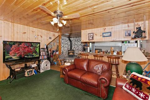 433 Kern, Sugarloaf, CA 92386 photo 5