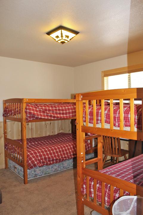 468 Vista Ave, Sugarloaf, CA 92386 photo 21