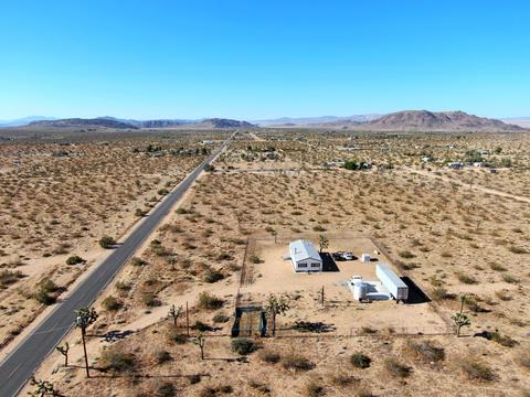 335 Landers Ln, Landers, CA 92285 photo 1