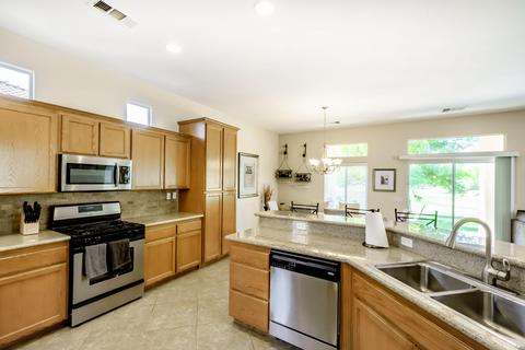 82563 Alda Dr, Indio, CA 92201 photo 2