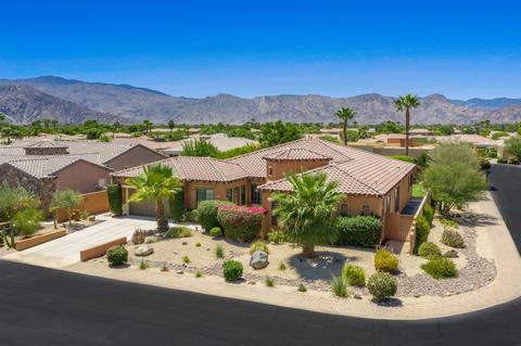 48573 Cascade St, Indio, CA 92201 photo 2