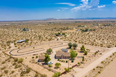 1525 Dakota Ln, Landers, CA 92285 photo 12