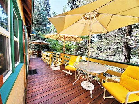 681 Lake Dr, Lake Arrowhead, CA 92352 photo 2