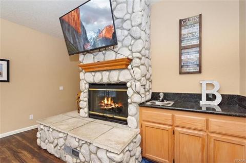 613 Riverside, Sugarloaf, CA 92386 photo 6