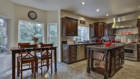 245 Chipmunk Dr, Lake Arrowhead, CA 92352 photo 8