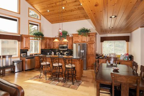 39692 Lake Dr, Big Bear Lake, CA 92315 photo 9