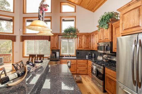 39692 Lake Dr, Big Bear Lake, CA 92315 photo 11
